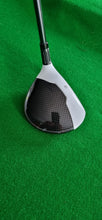 Load image into Gallery viewer, TaylorMade M2 Fairway 5 Wood 18° Stiff with Cover