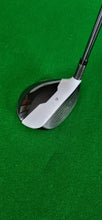 Load image into Gallery viewer, TaylorMade M2 Fairway 5 Wood 18° Stiff with Cover