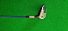 Load image into Gallery viewer, Titleist 906F4 Fairway 3 Wood 15.5° Stiff with Cover