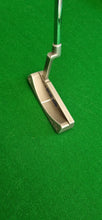 Load image into Gallery viewer, Ping G2i My Day Putter 35" Black Dot with Cover