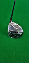 Load image into Gallery viewer, Wilson Staff Launch Pad Draw-Bias 3 Wood 15° Regular with Cover