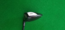 Load image into Gallery viewer, Wilson Staff Launch Pad Draw-Bias 3 Wood 15° Regular with Cover