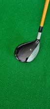 Load image into Gallery viewer, Titleist 906F2 Fairway 3 Wood 15° Stiff