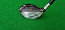 Load image into Gallery viewer, Titleist 906F2 Fairway 3 Wood 15° Stiff