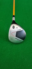 Load image into Gallery viewer, Titleist 906F2 Fairway 3 Wood 15° Stiff