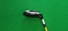 Load image into Gallery viewer, Titleist 906F2 Fairway 3 Wood 15° Stiff