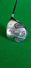 Load image into Gallery viewer, Titleist 909D3 Driver 9.5° Stiff
