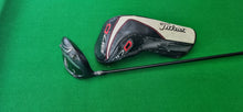 Load image into Gallery viewer, Titleist 917 D2 Driver LH 10.5° Stiff with Cover