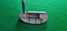 Load image into Gallery viewer, Adams Idea a2 OS Ladies Putter 34" with Cover