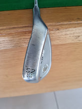 Load image into Gallery viewer, Cleveland CG16 Gap Wedge 52°