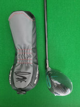 Load image into Gallery viewer, New Cobra F-MAX Ladies 3 Wood LH 19° with Cover - New