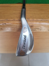 Load image into Gallery viewer, Cleveland Quadpro Launch Driving Iron 15° Stiff with Cover