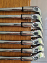 Load image into Gallery viewer, Callaway X18 Irons 4 - PW Uniflex