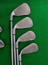 Load image into Gallery viewer, Callaway X18 Irons 4 - PW Uniflex