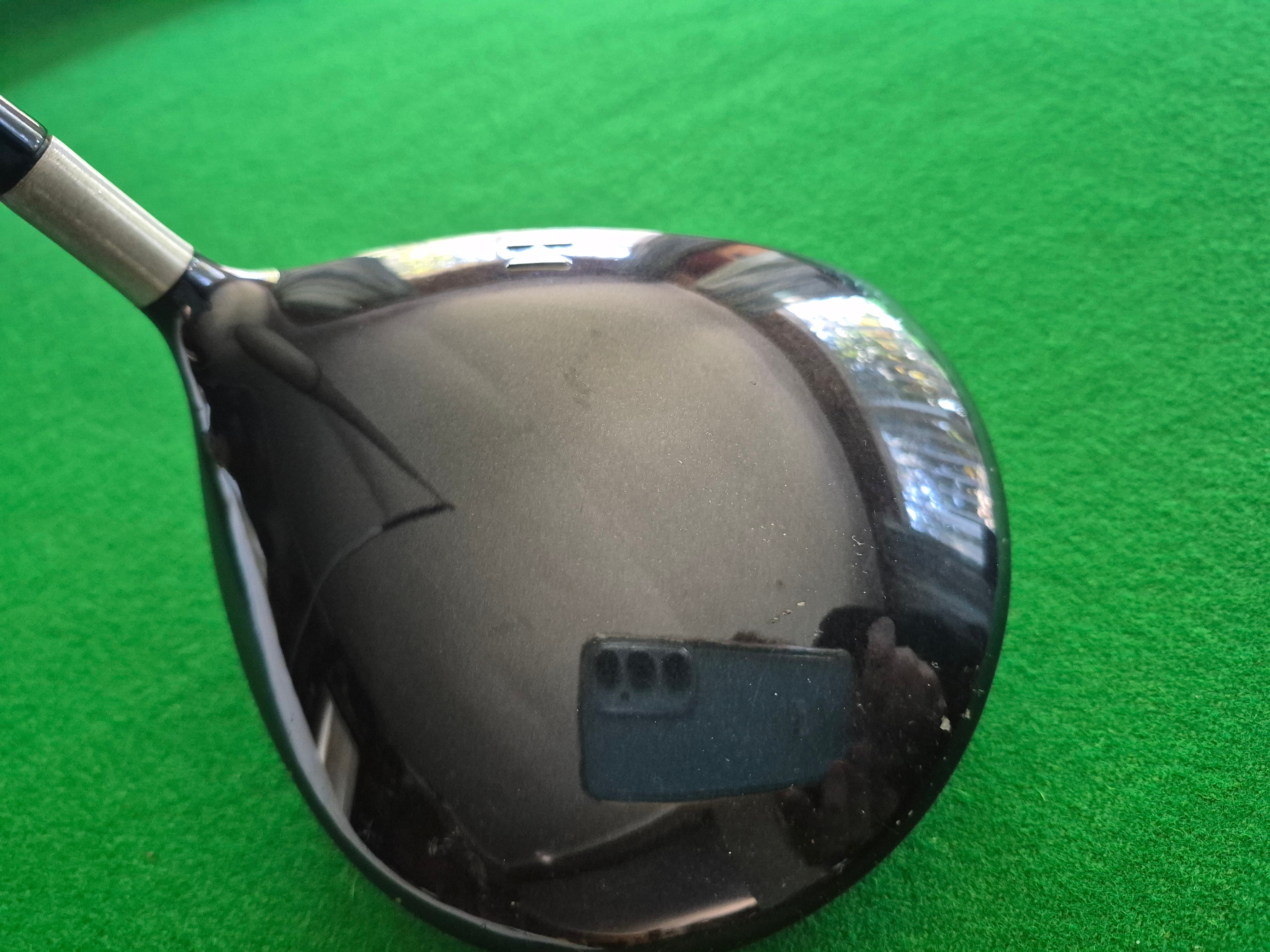 Titleist 909D2 Driver 8.5° Stiff with Cover – Golfers Market
