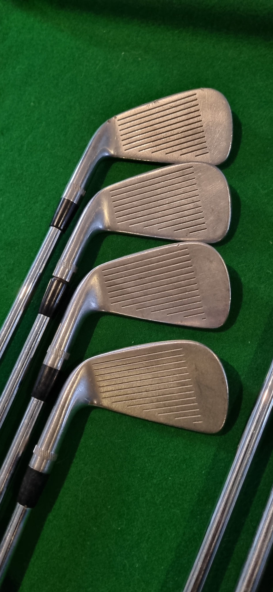 Titleist DCI 990 Fer Ensemble 3,4, 5,6, 7, Pw Rh Acier Titleist DCI 990 Fer Ensemble 3,4, 5,6, 7, Pw Rh Acier