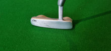 Load image into Gallery viewer, Maxed Golf Putter 35&quot;
