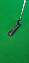 Load image into Gallery viewer, Cleveland Classic Collection 1 Putter 35&quot;
