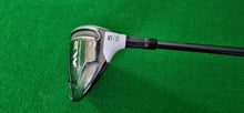 Load image into Gallery viewer, TaylorMade M2 Fairway 5 Wood 18° Stiff with Cover
