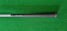 Load image into Gallery viewer, Titleist 917F2 Fairway 3 Wood 16.5° Stiff with Cover
