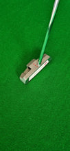 Load image into Gallery viewer, Odyssey White Hot XG #8 Putter 35&quot; with Cover
