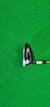 Load image into Gallery viewer, Titleist 906F2 Fairway 3 Wood 15° Stiff with Cover
