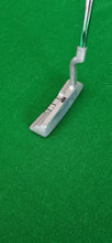 Load image into Gallery viewer, Spalding Putter 36&quot;
