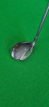 Load image into Gallery viewer, Wilson Staff Launch Pad Draw-Bias 3 Wood 15° Regular with Cover
