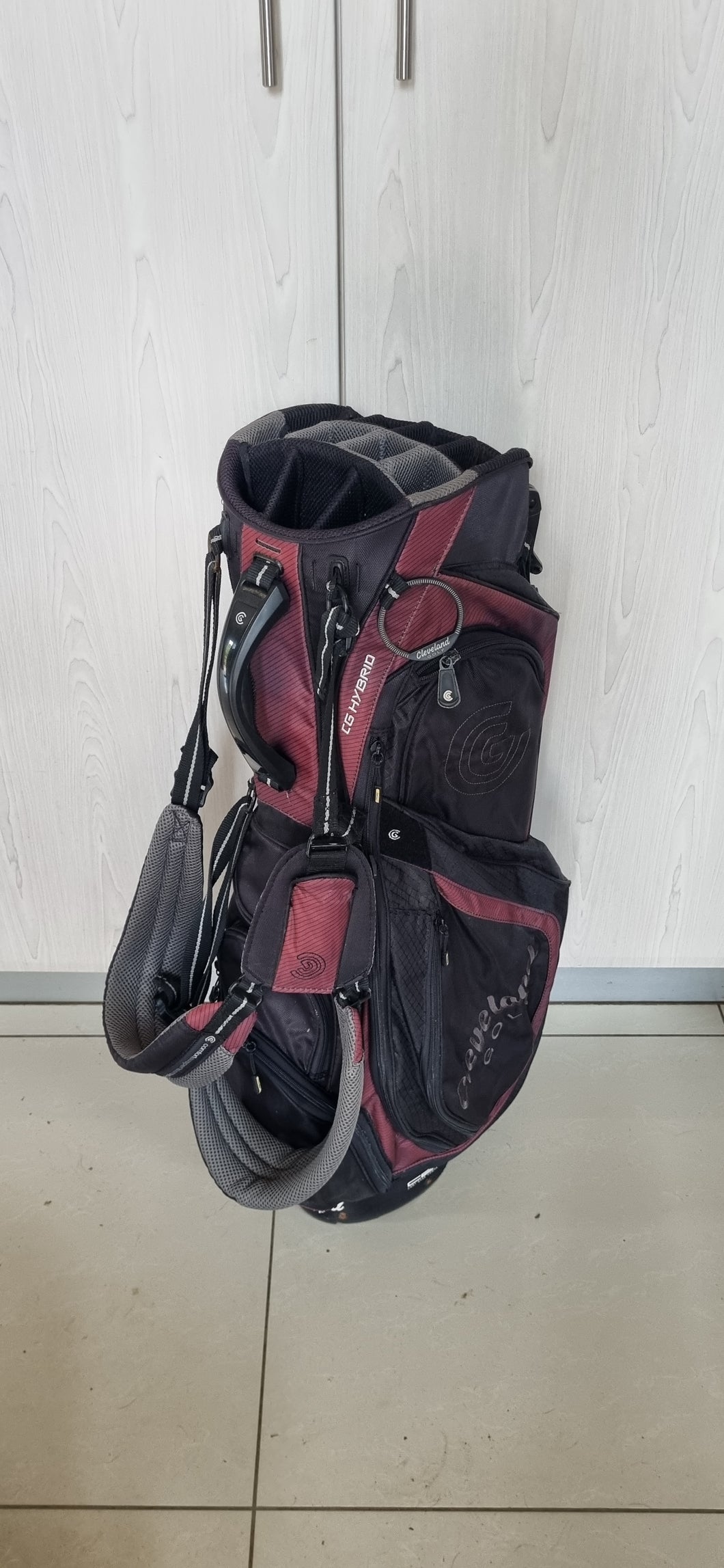 Cleveland CG Hybrid Golf Carry Stand Bag