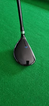Load image into Gallery viewer, Cobra Fly XL Hybrid Junior 20° Regular with Cover
