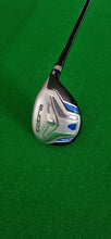 Load image into Gallery viewer, Cobra Fly XL Hybrid Junior 20° Regular with Cover
