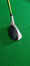 Load image into Gallery viewer, TaylorMade Rescue Mid 4 Hybrid 22° Extra Stiff
