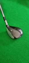 Load image into Gallery viewer, Titleist 906F2 Fairway 3 Wood LH 15° Regular
