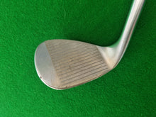 Load image into Gallery viewer, Cleveland CG16 Gap Wedge 52°
