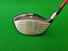 Load image into Gallery viewer, Titleist 909D2 Driver 10.5° Stiff with Cover
