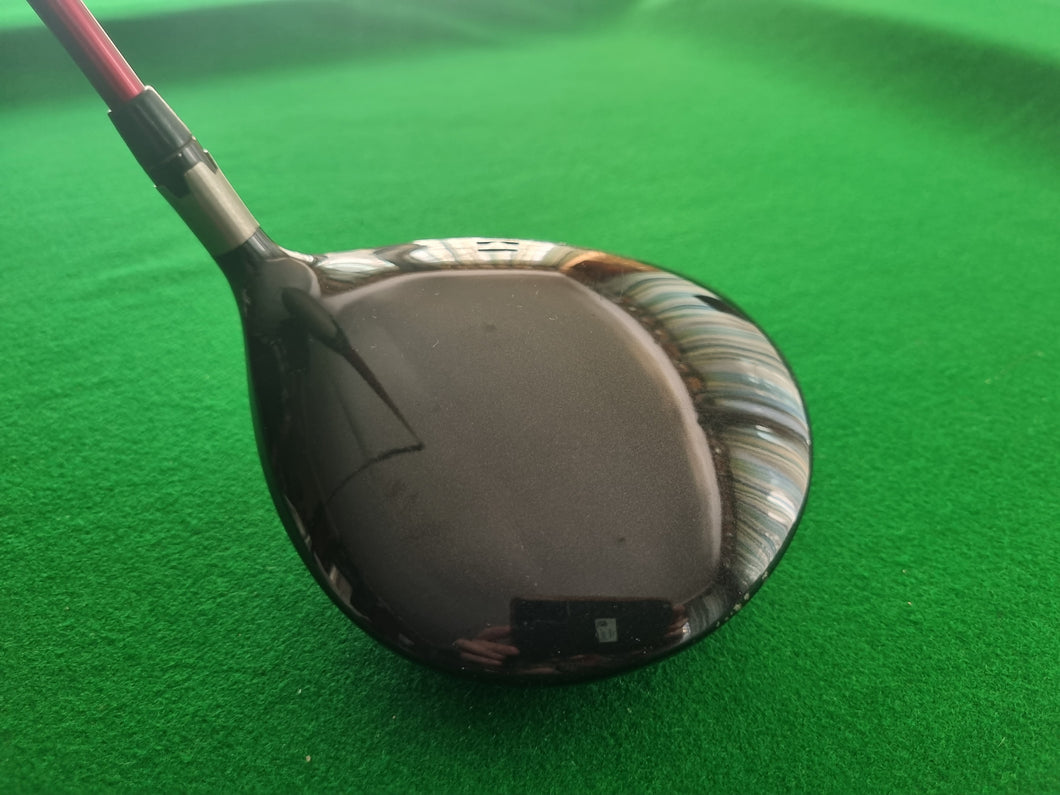 Titleist 909D2 Driver 10.5° Stiff with Cover