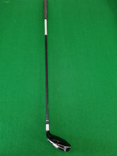 Load image into Gallery viewer, TaylorMade Rescue 4 Hybrid 22° Stiff
