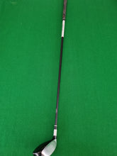 Load image into Gallery viewer, TaylorMade Rescue 4 Hybrid 22° Stiff
