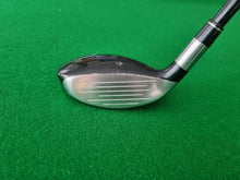 Load image into Gallery viewer, TaylorMade Burner 3 Rescue Hybrid 19° Stiff
