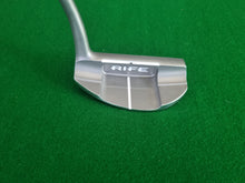 Load image into Gallery viewer, Rife Abaco Island Series Putter 35&quot;
