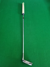 Load image into Gallery viewer, Odyssey White Ice 9 Putter 35&quot;
