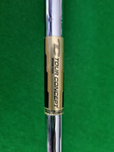 Load image into Gallery viewer, Cleveland REG 588 Tour Zip Grooves Lob Wedge 60°
