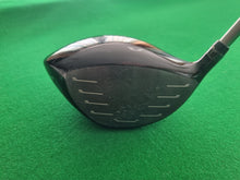 Load image into Gallery viewer, Wilson Staff D7 Driver 10.5° Stiff
