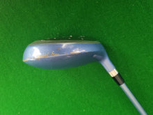 Load image into Gallery viewer, LPGA La Femme Ladies 3 Wood 17° with Cover

