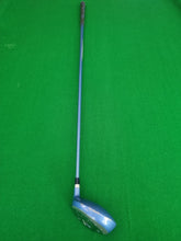 Load image into Gallery viewer, LPGA La Femme Ladies 3 Wood 17° with Cover
