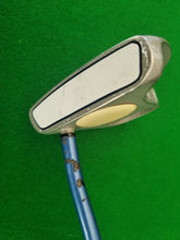 Load image into Gallery viewer, LPGA La Femme Ladies Putter 34&quot;
