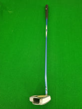 Load image into Gallery viewer, LPGA La Femme Ladies Putter 34&quot;
