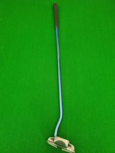 Load image into Gallery viewer, LPGA La Femme Ladies Putter 34&quot;
