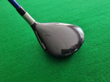 Load image into Gallery viewer, Titleist 904F Fairway 7 Wood 22° Regular with Cover
