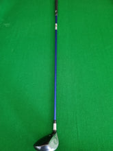 Load image into Gallery viewer, Titleist 904F Fairway 7 Wood 22° Regular with Cover
